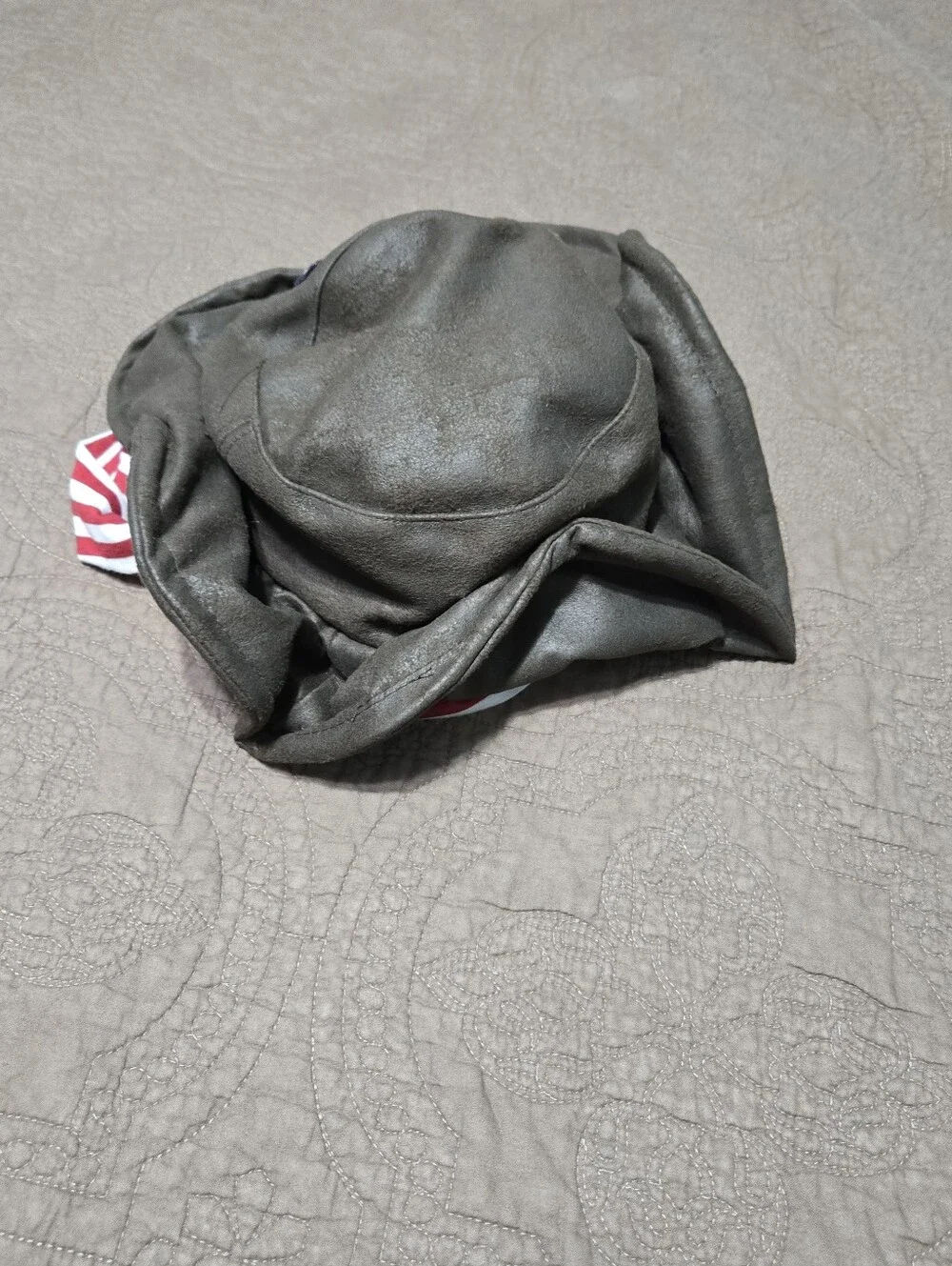 NEW Disney Pirates of the Caribbean hat, captain mickey, costume hat, Youth OS